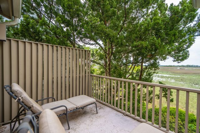 12 Marsh Island Lane, Isle Of Palms, SC 29451