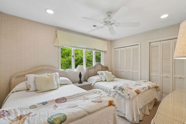 12 Marsh Island Lane, Isle Of Palms, SC 29451