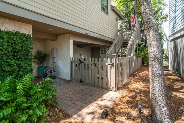 12 Marsh Island Lane, Isle Of Palms, SC 29451