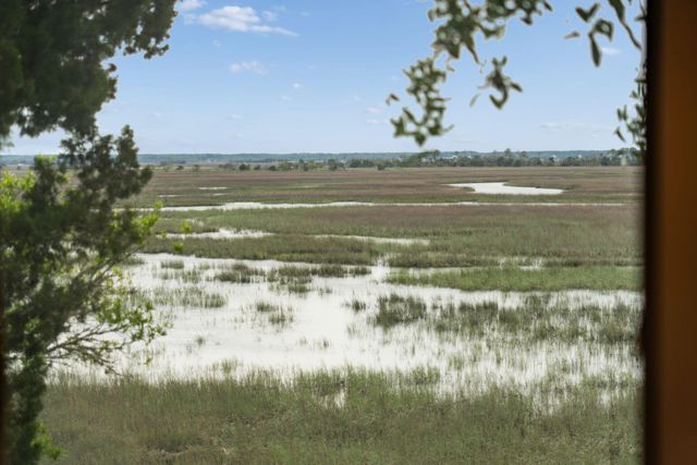 12 Marsh Island Lane, Isle Of Palms, SC 29451