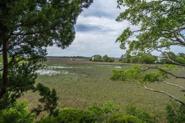 12 Marsh Island Lane, Isle Of Palms, SC 29451