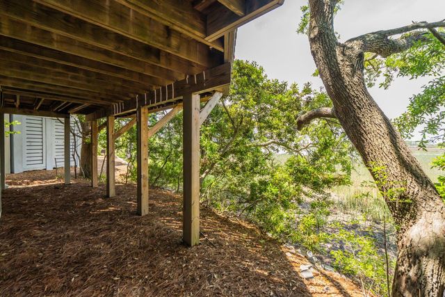 12 Marsh Island Lane, Isle Of Palms, SC 29451