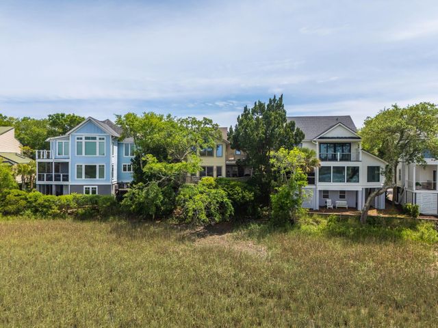 12 Marsh Island Lane, Isle Of Palms, SC 29451