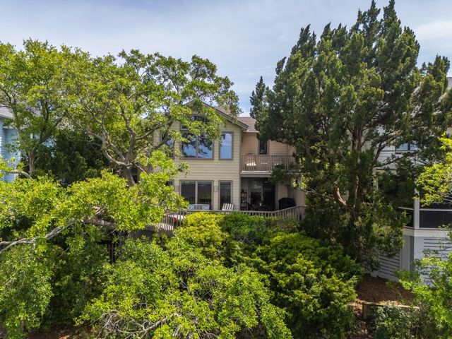12 Marsh Island Lane, Isle Of Palms, SC 29451