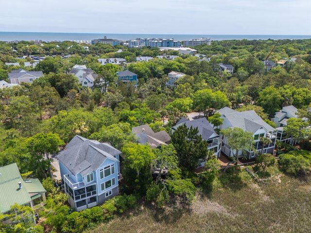12 Marsh Island Lane, Isle Of Palms, SC 29451