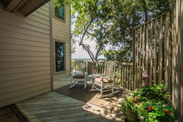 12 Marsh Island Lane, Isle Of Palms, SC 29451