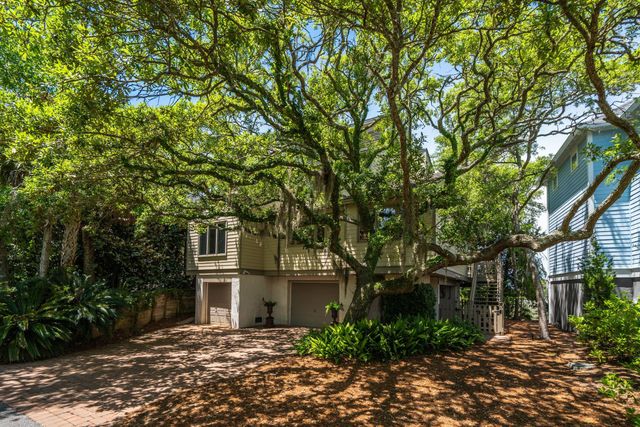 12 Marsh Island Lane, Isle Of Palms, SC 29451