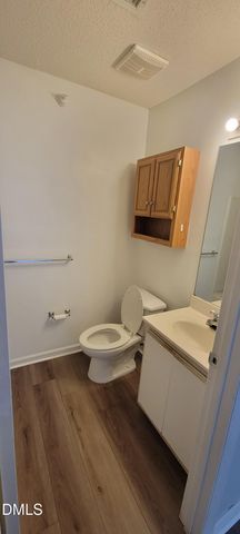 1110 Carlton Avenue 204, Raleigh, NC 27606