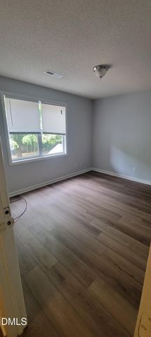 1110 Carlton Avenue 204, Raleigh, NC 27606