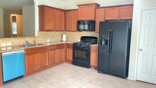 6754 Indian Ldg, San Antonio, TX 78253