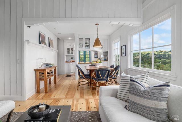 54 Hillside Ave, San Anselmo, CA 94960