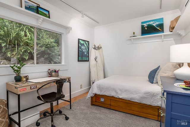 54 Hillside Ave, San Anselmo, CA 94960