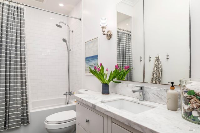 54 Hillside Ave, San Anselmo, CA 94960