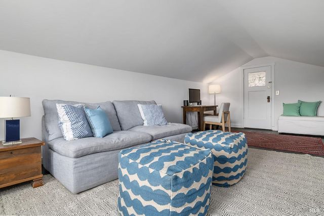 54 Hillside Ave, San Anselmo, CA 94960