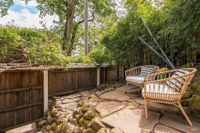54 Hillside Ave, San Anselmo, CA 94960