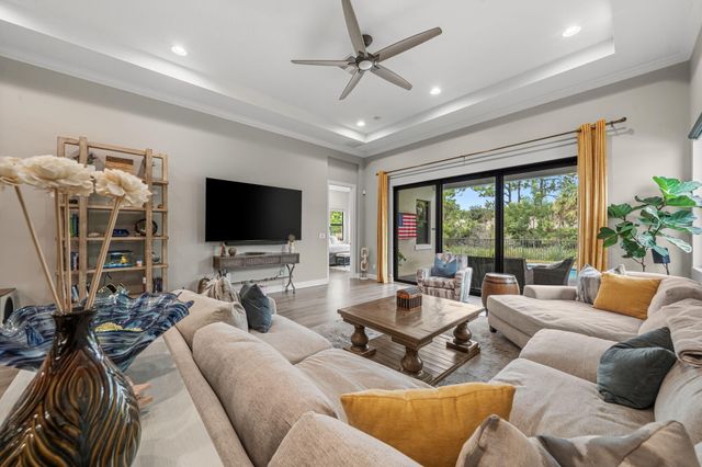 13502 Artisan Circle, Palm Beach Gardens, FL 33418