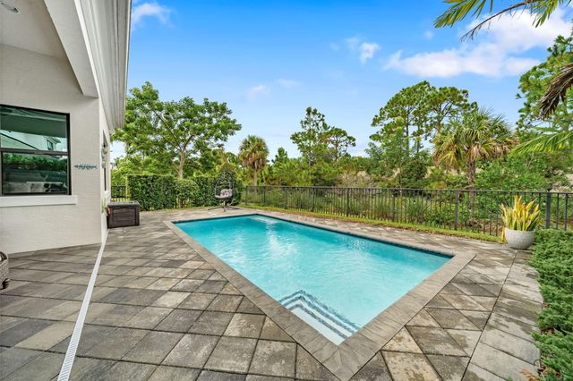 13502 Artisan Circle, Palm Beach Gardens, FL 33418