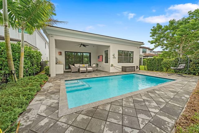 13502 Artisan Circle, Palm Beach Gardens, FL 33418