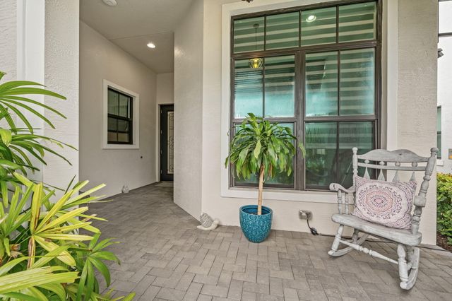 13502 Artisan Circle, Palm Beach Gardens, FL 33418
