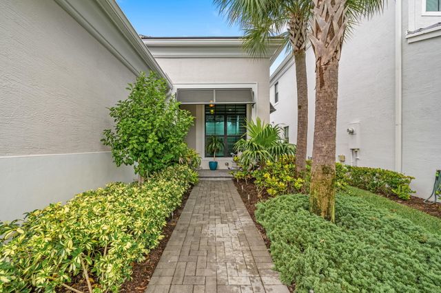13502 Artisan Circle, Palm Beach Gardens, FL 33418