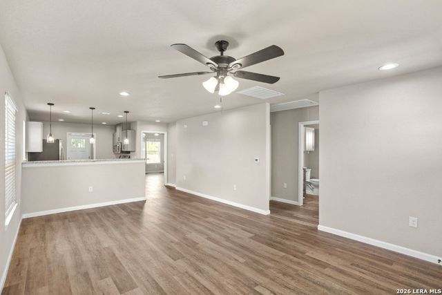 4719 VAQUERO CRK, Von Ormy, TX 78073
