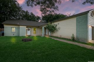 5214 MEADOW RISE ST, San Antonio, TX 78250