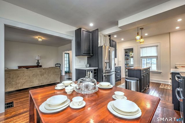 31 Darina Place, Milford, CT 06460