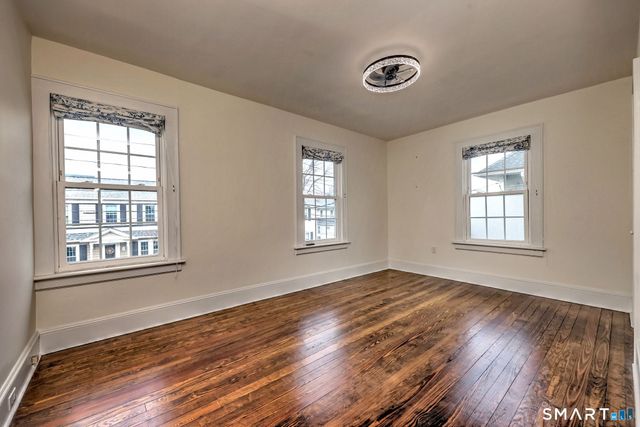 31 Darina Place, Milford, CT 06460