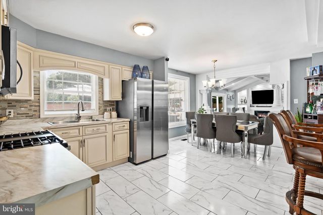 1945 W KORFF DR, Vineland, NJ 08360