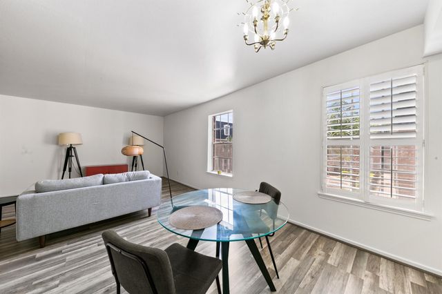 361 N Post Oak Lane 231, Houston, TX 77024