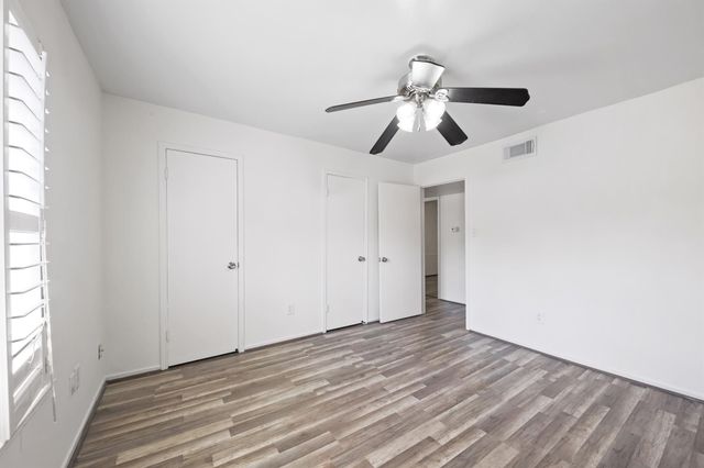 361 N Post Oak Lane 231, Houston, TX 77024