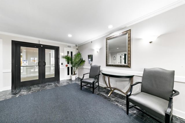 361 N Post Oak Lane 231, Houston, TX 77024