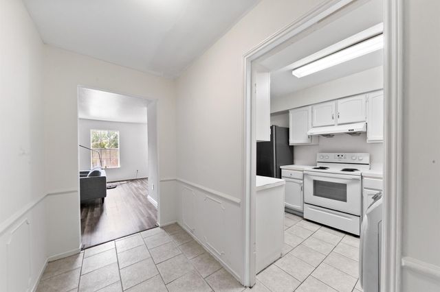 361 N Post Oak Lane 231, Houston, TX 77024