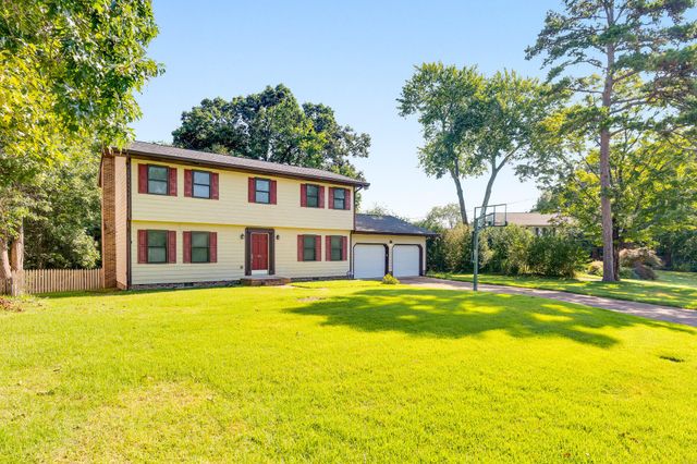 9415 Seasons Drive, Chattanooga, TN 37421