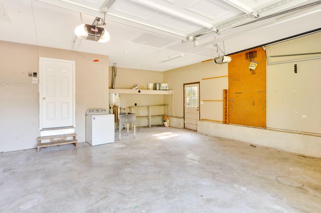 9415 Seasons Drive, Chattanooga, TN 37421