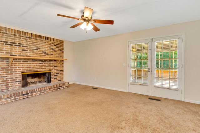 9415 Seasons Drive, Chattanooga, TN 37421