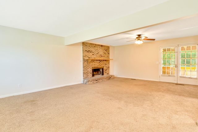 9415 Seasons Drive, Chattanooga, TN 37421