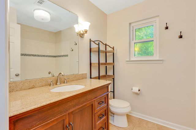 9415 Seasons Drive, Chattanooga, TN 37421