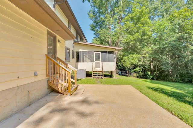 9415 Seasons Drive, Chattanooga, TN 37421