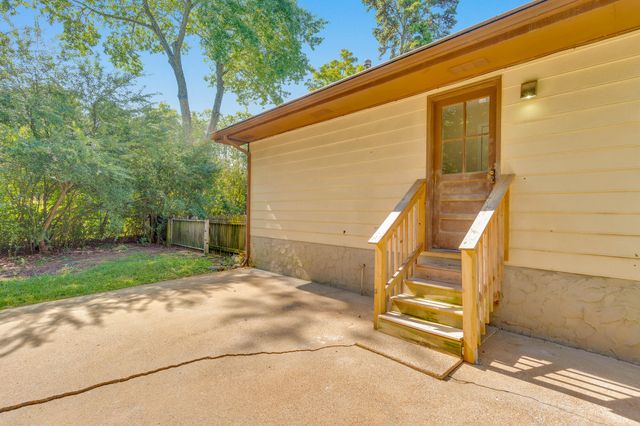 9415 Seasons Drive, Chattanooga, TN 37421