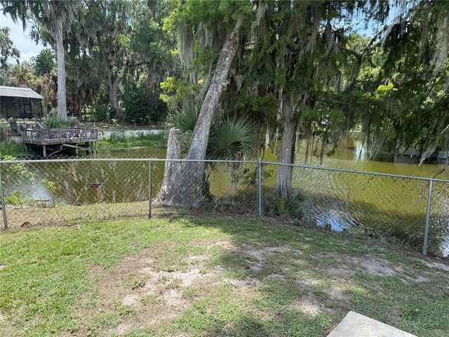 1141 COUNTY ROAD 457, Lake Panasoffkee, FL 33538