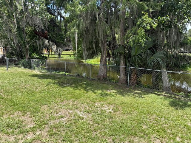 1141 COUNTY ROAD 457, Lake Panasoffkee, FL 33538
