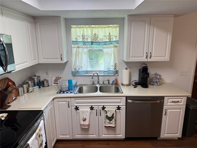 1141 COUNTY ROAD 457, Lake Panasoffkee, FL 33538