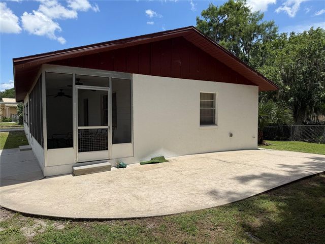 1141 COUNTY ROAD 457, Lake Panasoffkee, FL 33538