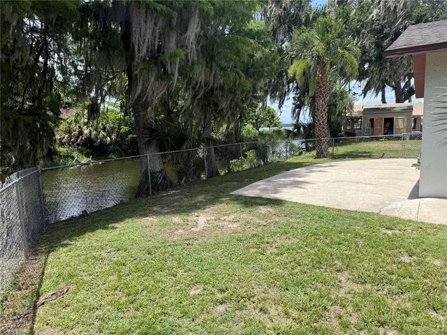 1141 COUNTY ROAD 457, Lake Panasoffkee, FL 33538