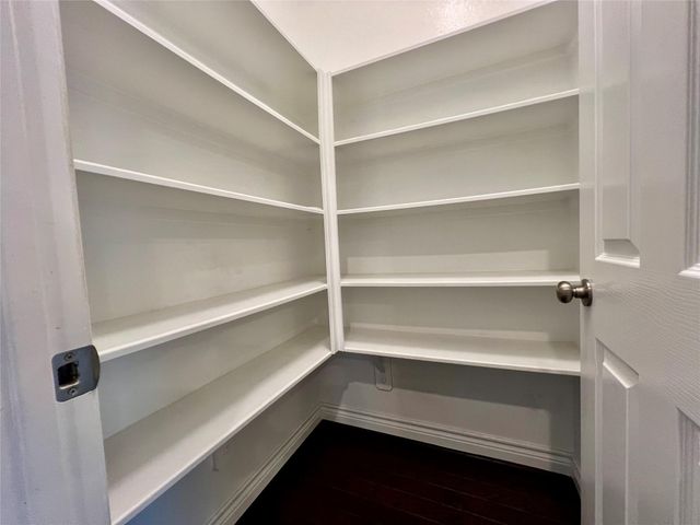 10916 Cannes Memorial Drive, Houston, TX 77043