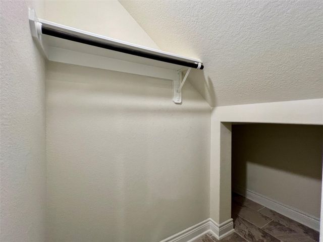 10916 Cannes Memorial Drive, Houston, TX 77043