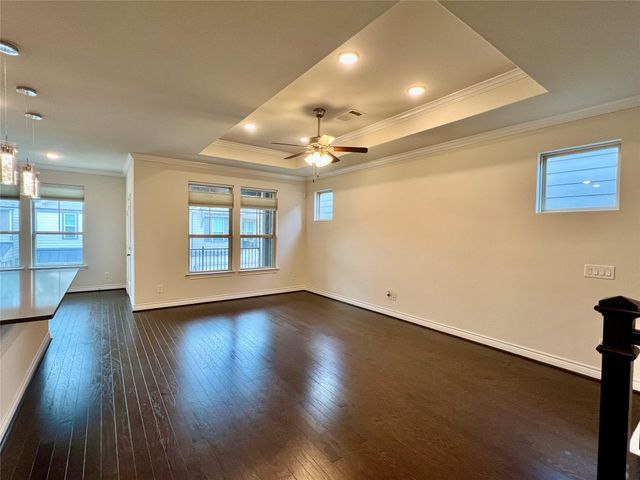 10916 Cannes Memorial Drive, Houston, TX 77043