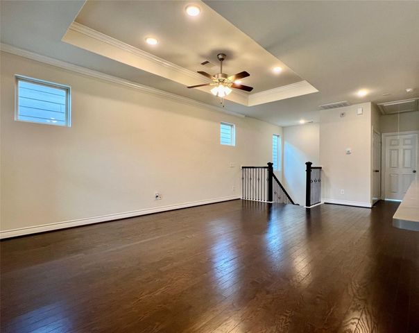 10916 Cannes Memorial Drive, Houston, TX 77043