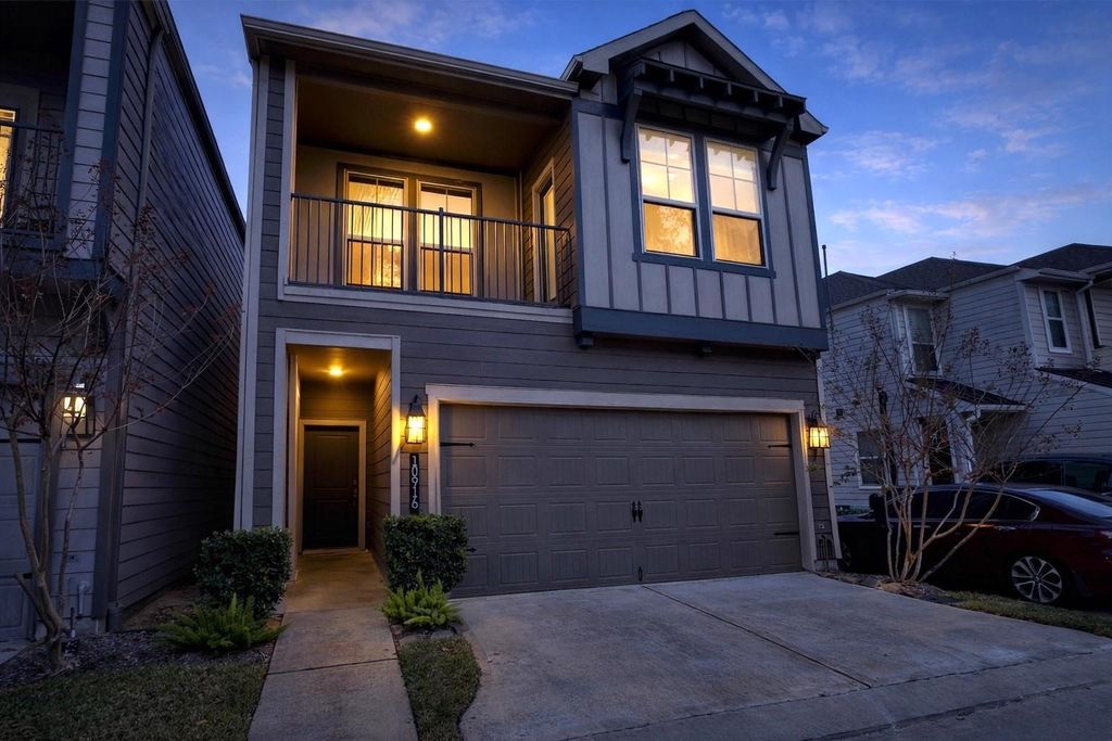 10916 Cannes Memorial Drive, Houston, TX 77043